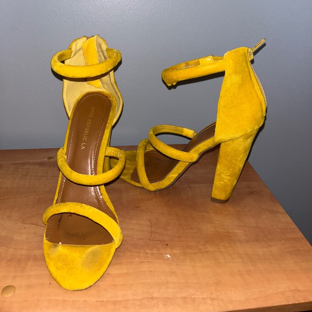 Mustard heels